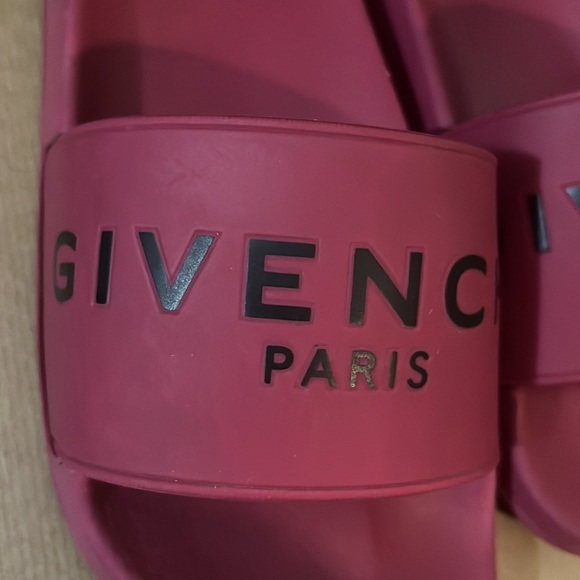 Givenchy slides preloved - Picture 4 of 10